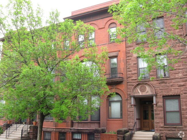 Building Photo - 235 Summit Ave