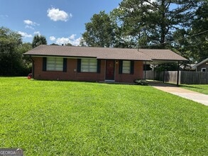 Building Photo - 15 Lindsey Terrace