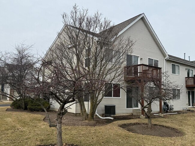 Foto del edificio - 3031 Saganashkee Ln