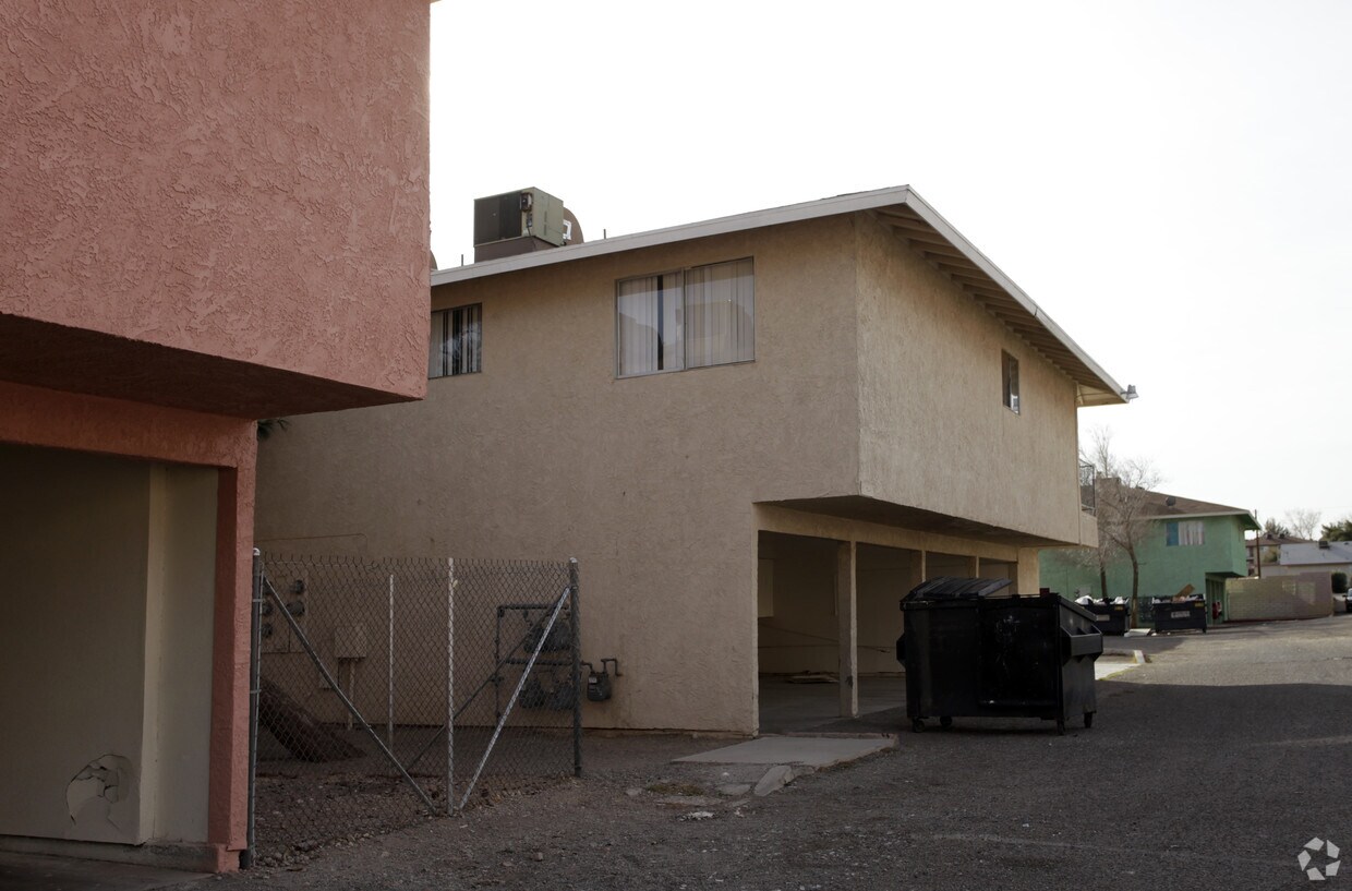 Foto del edificio - Logan Glen