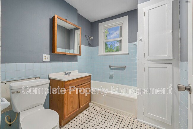Foto del edificio - 1317 19th Pl SW