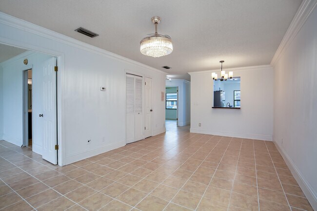 Foto del edificio - 6036 Indrio Rd