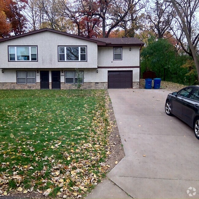 Birch Island Acres Apartments for Rent with a Garage Eden Prairie, MN 1 Rentals