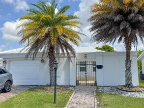 Building Photo - 161 NW 27th Ct