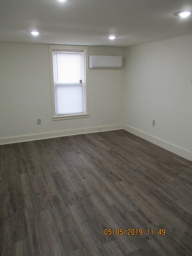 Building Photo - 47 S Sterley St