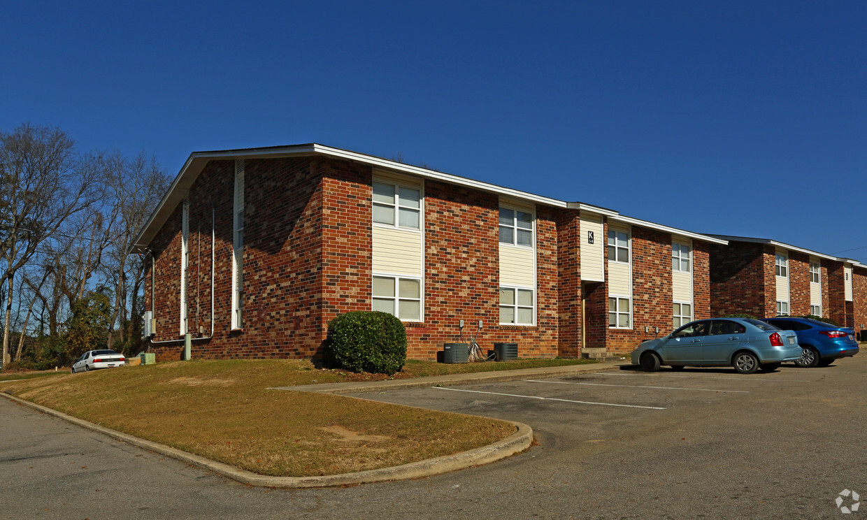 Primary Photo - Riverside Apts