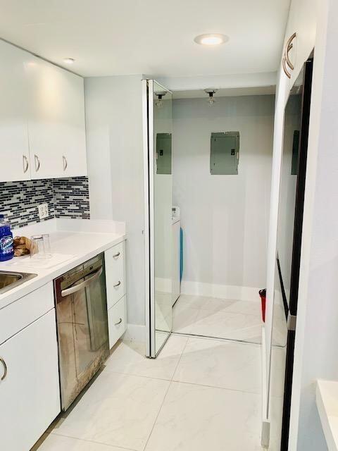 Building Photo - 793 SE 1st Way