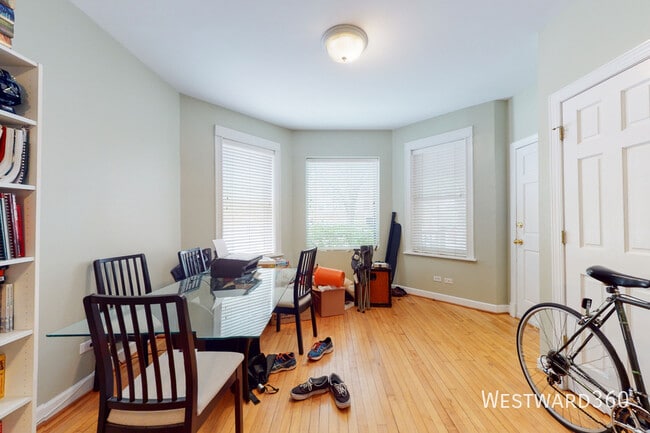 Foto del edificio - 2701 N Richmond St