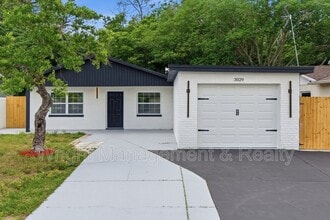 Building Photo - 3029 Corona Dr