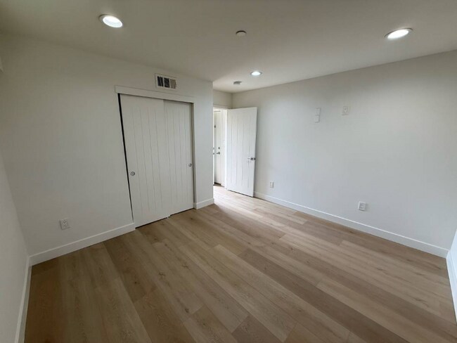Foto del edificio - 646 Serrano Ave