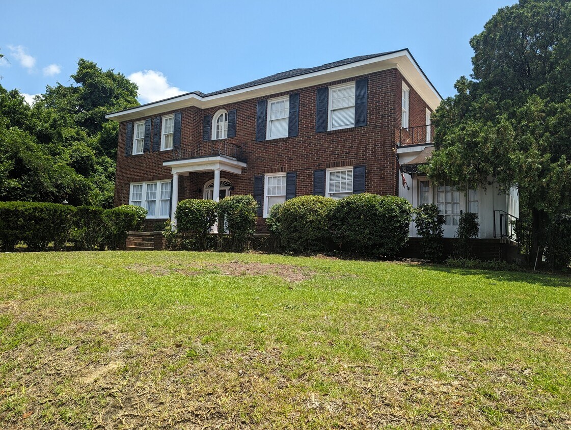 Building Photo - 106 Pickens St