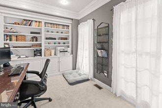 Building Photo - 6430 Bellevue Pl