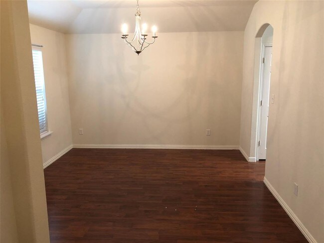Foto del edificio - 519 Creekside Dr
