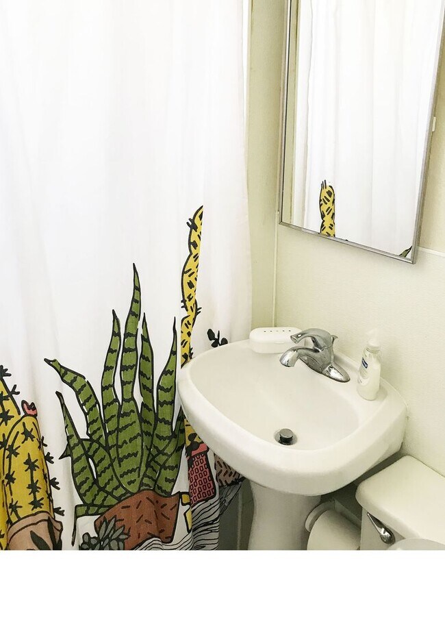 Foto del edificio - 2811 Glendora Ave