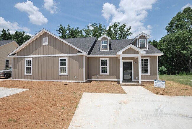 Building Photo - 524 Amerson Ct
