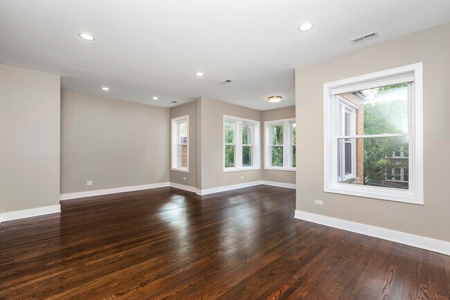 Building Photo - 4919 N Talman Ave