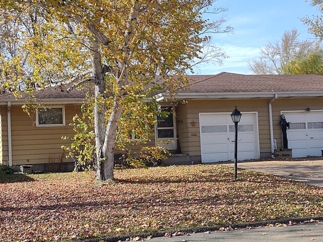 Building Photo - 2806 Blakeley Ave