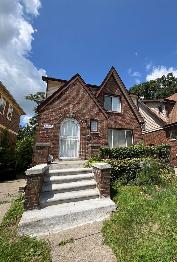 Foto principal - 16143 Cheyenne St