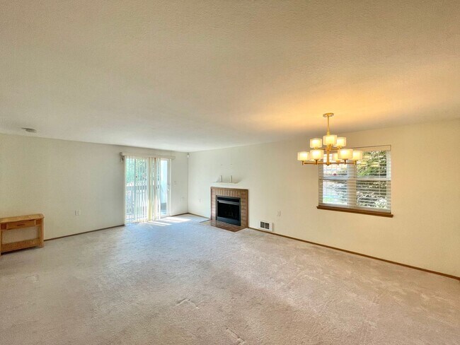 Building Photo - Kirkland 2BR Condo for Rent