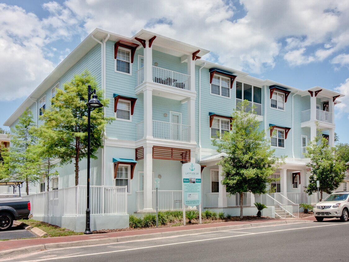 Latitude °29- Luxury 1HAB & 2HAB Apartments cerca de la UF & Sorority Row - Latitude 29 | Luxury Apartments Near UF