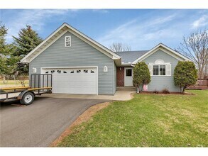 Building Photo - 304 7th Ave S