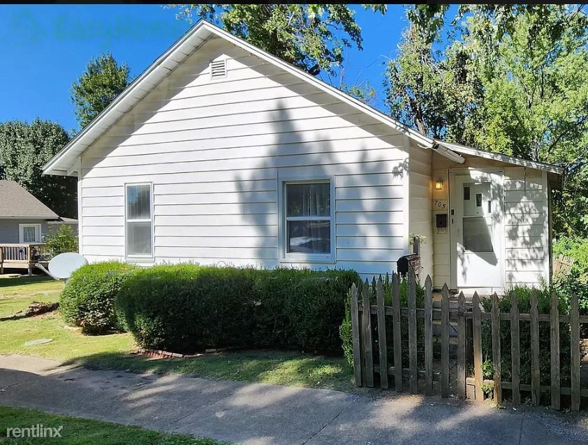 Primary Photo - 2 br, 1 bath House - 705 East Lindell Street