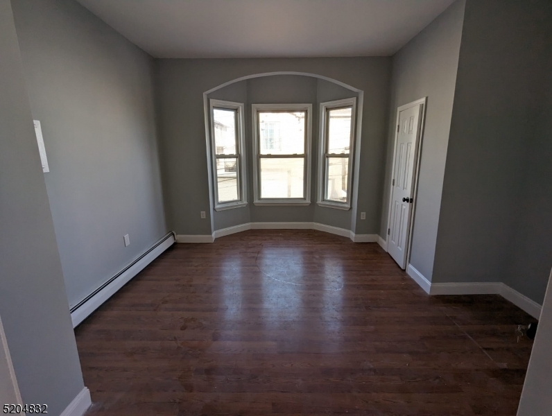 Foto principal - 51 Lentz Ave