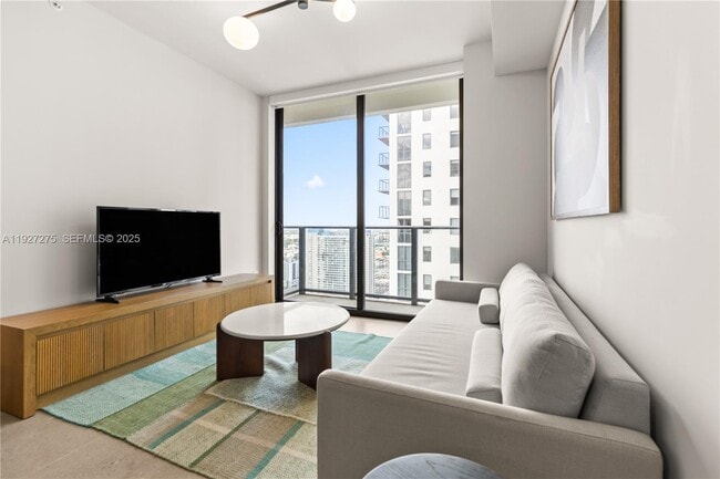 Foto del edificio - 11 NE 6th St