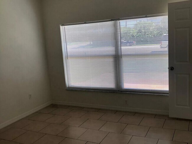 Foto del edificio - 2702 S Atlantic Ave