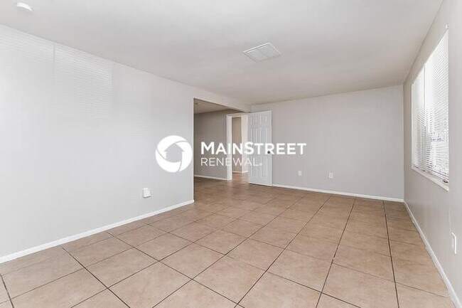 Building Photo - 4 Bedroom Pet-Friendly Home in HOLIDAY, FL with Main Street Renewal