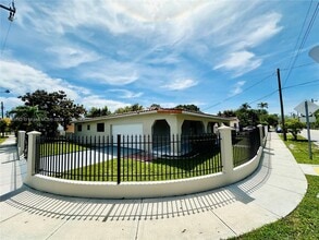 Building Photo - 201 SW 40th Ave