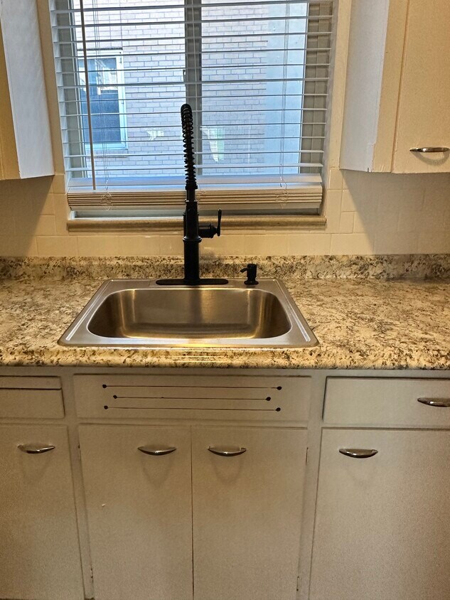 Foto principal - 2376 E Iliff Ave