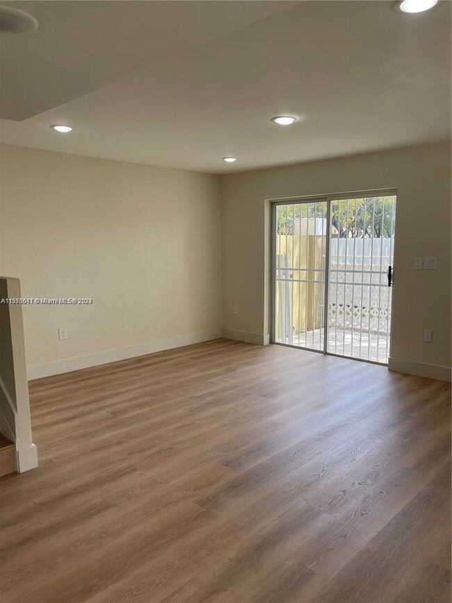 Building Photo - 475 NW 85th Ct