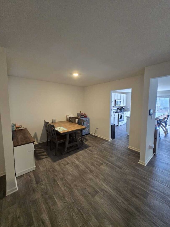 Building Photo - 2092 Canyon Creek Ct