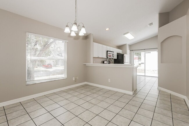 Building Photo - 3406 Palm Beach Dr