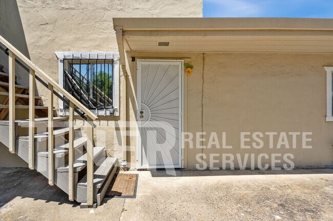 Foto del edificio - 2044 20th Ave