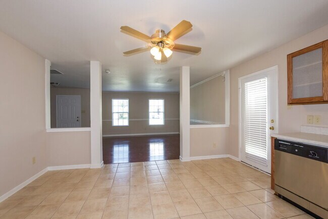 Foto del edificio - 831 Skywatch Ln