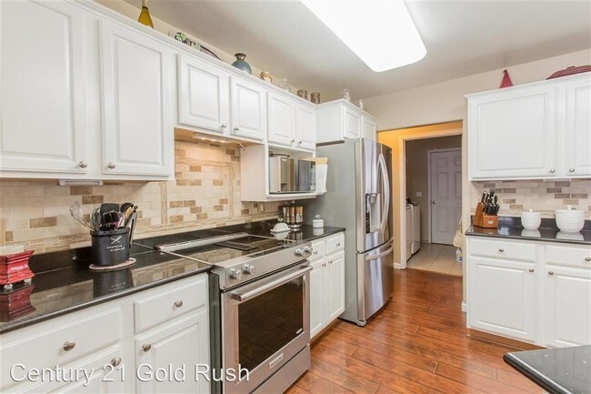 Foto del edificio - 4 br, 3 bath House - 2795 Ben Franklin St