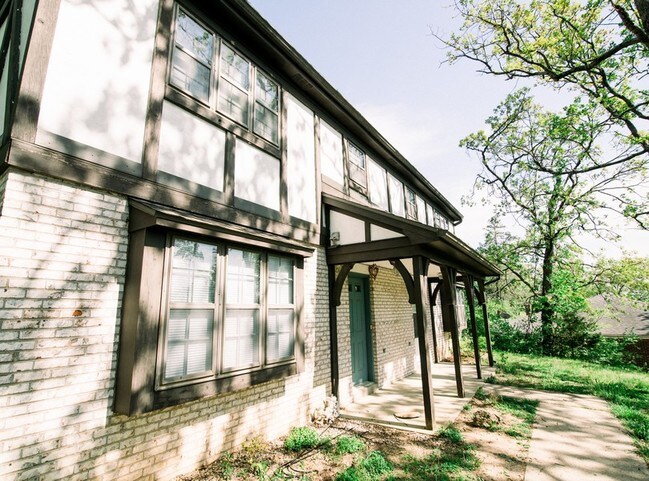 Foto del edificio - 2201 Weathered Rock Rd