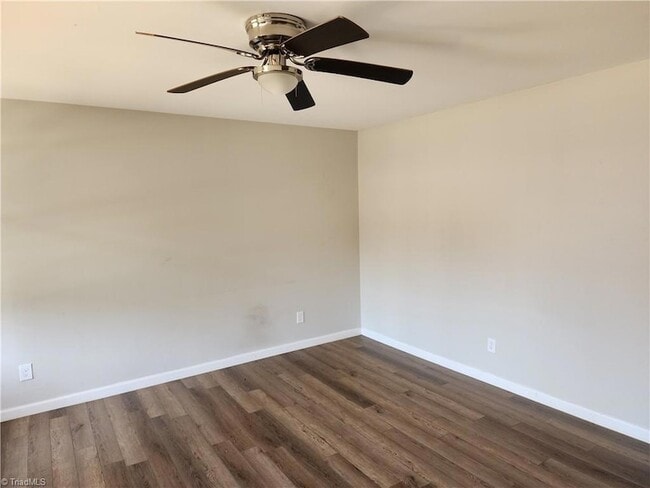 Building Photo - 1471 US-52
