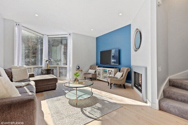 Foto del edificio - 1240 W Cottage Pl