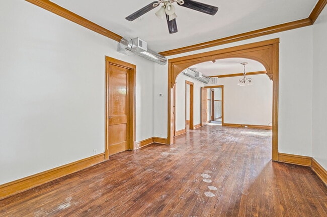 Building Photo - 4237 W Potomac Ave