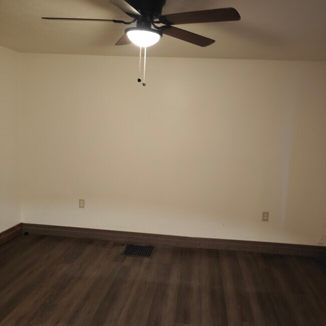 Building Photo - 1132 Church Ave