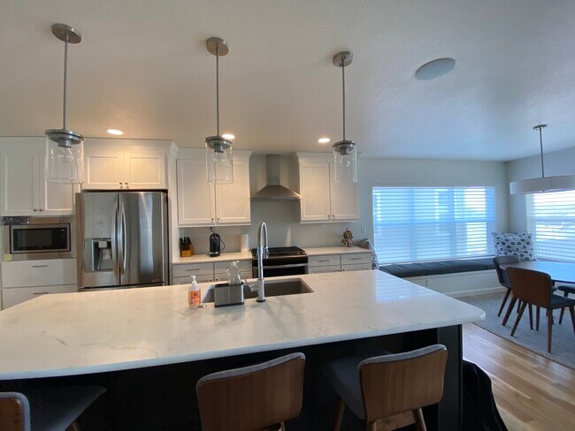 Building Photo - 4261 Horse Gulch Loop