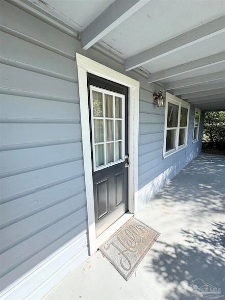 Building Photo - 1318 Wilson Ave