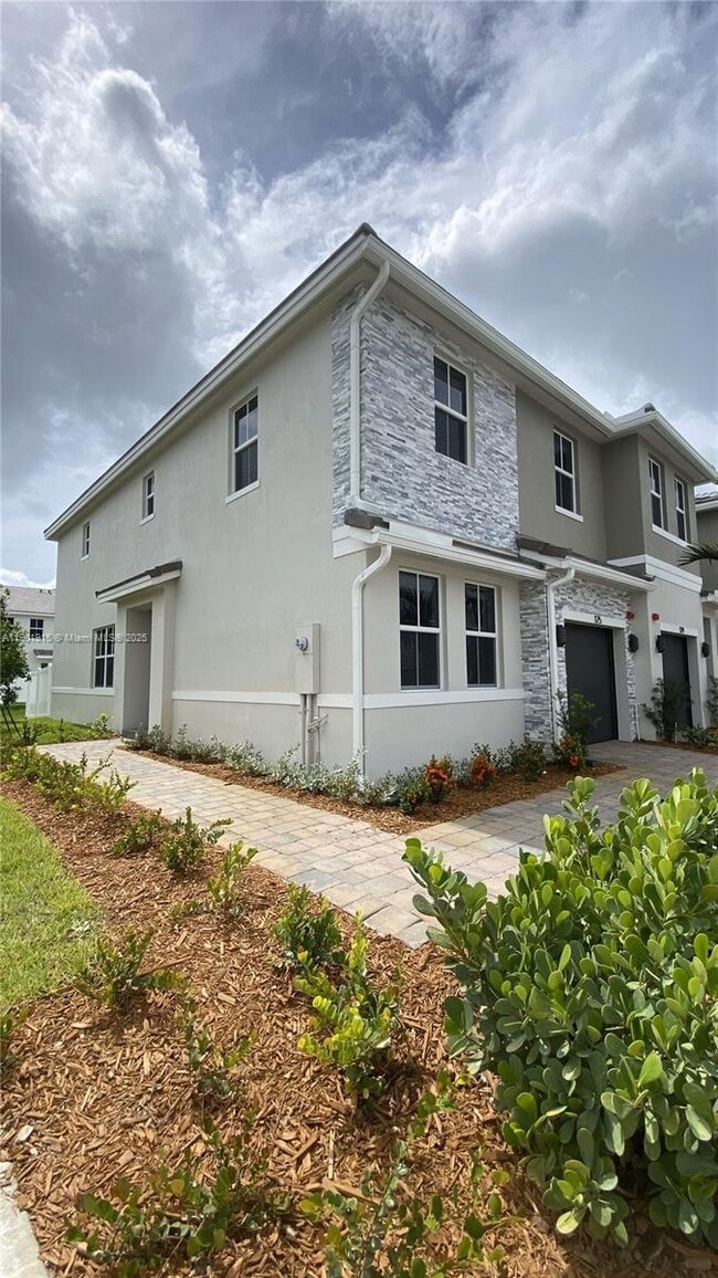 Foto del edificio - 125 SW 171st Terrace