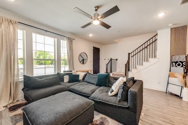 Photo - 2514 Barnwood Ln Townhome