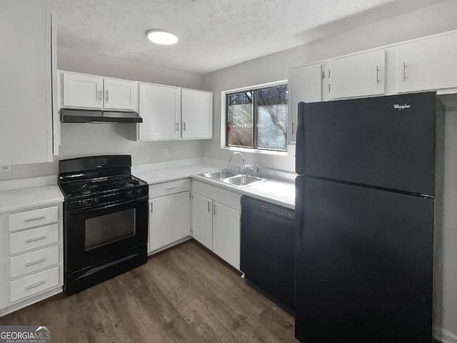 Foto del edificio - 4674 Hairston Crossing Way
