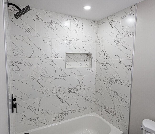 Foto del edificio - 61-38 164th St