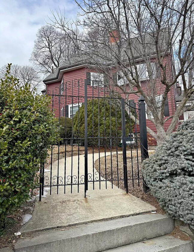 Foto principal - 177 Bellingham Ave